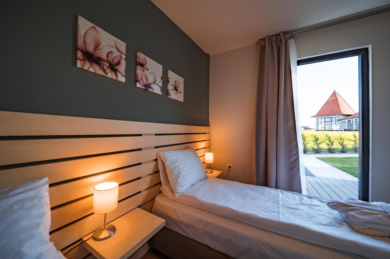 Termal Kre-Spa Sinnicolau de Munte Bagian luar foto